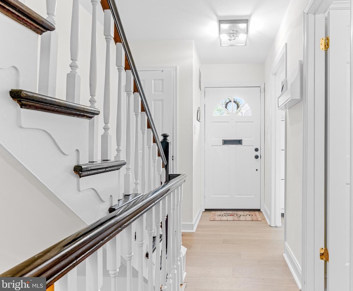 1484 Carlyle Ct, Crofton MD  21114-1404 exterior