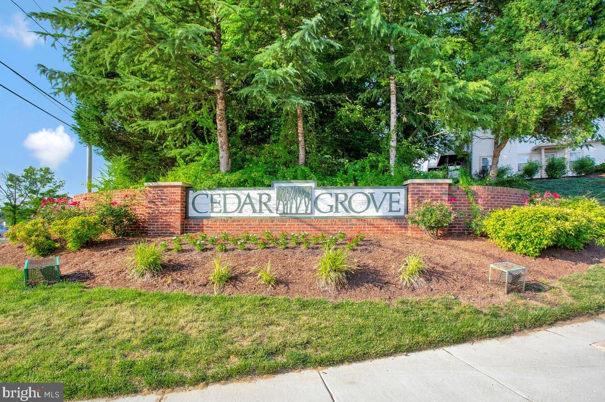 1590 Fallowfield Ct, Crofton MD 21114-1427 exterior