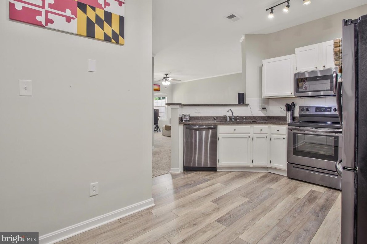 1590 Fallowfield Ct, Crofton MD 21114-1427 exterior