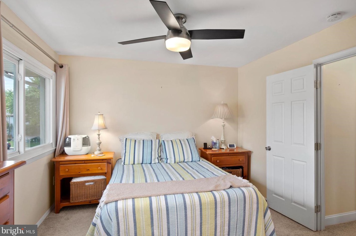 1996 Cambridge Dr, Crofton MD 21114-1909 exterior