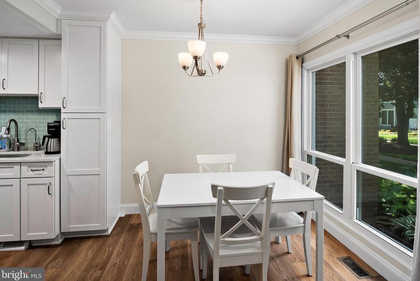 1996 Cambridge Dr, Crofton MD 21114-1909 exterior