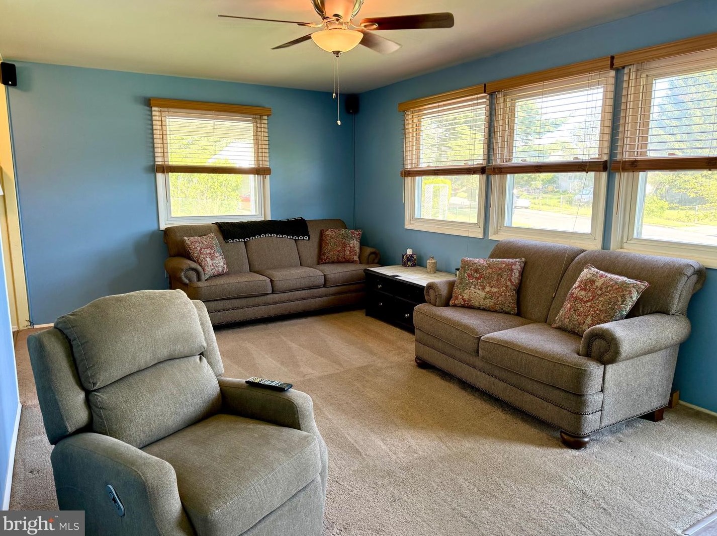 1700 Leisure Ln, Glen Burnie MD 21061-2124 exterior