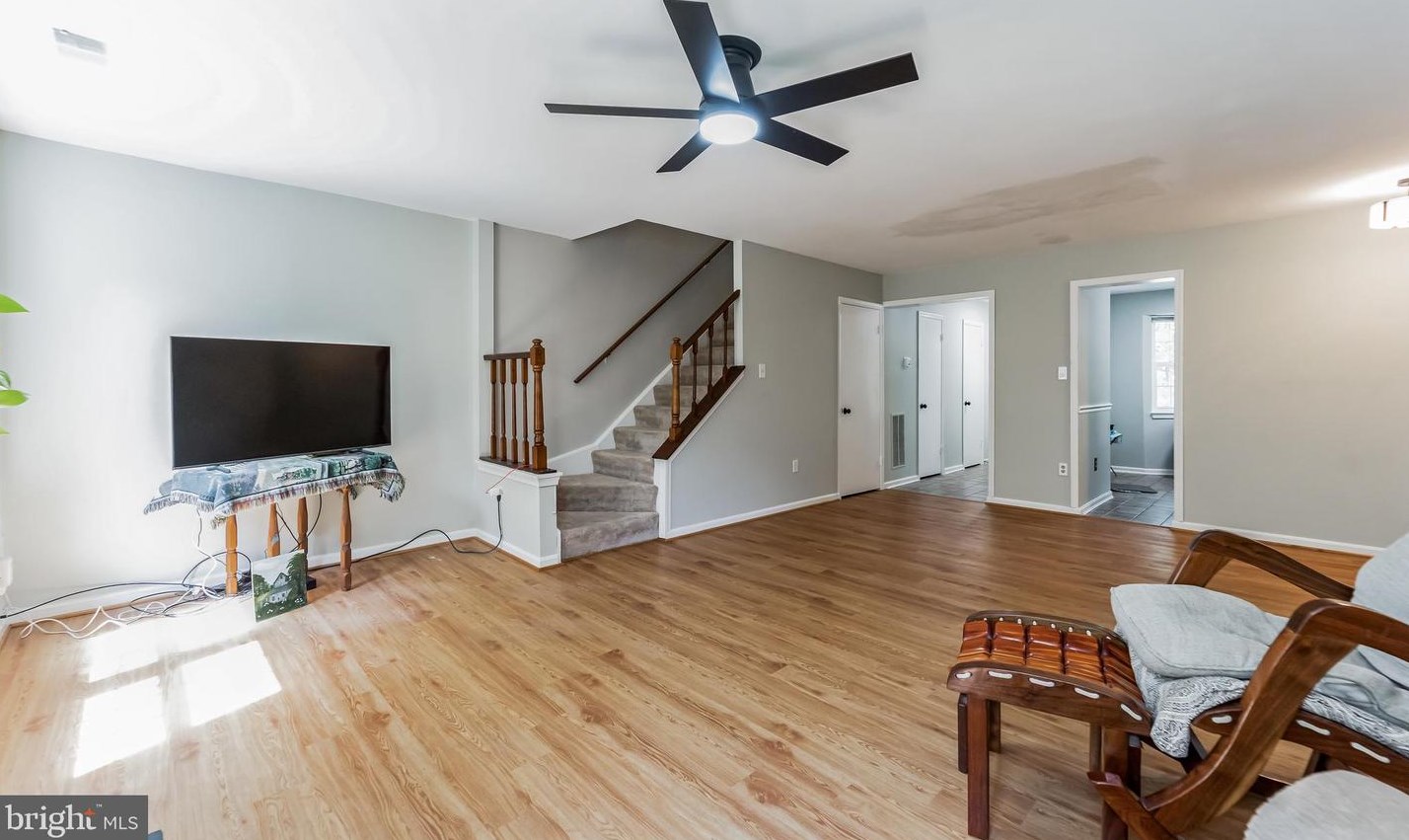 1691 Hart Ct, Crofton MD 21114-1630 exterior