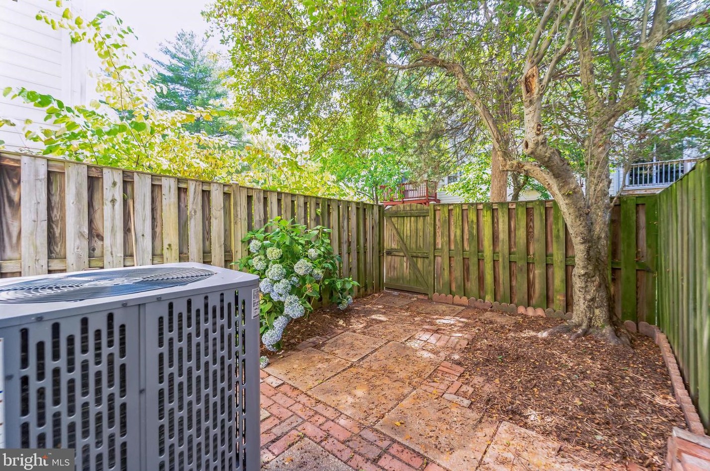 1691 Hart Ct, Crofton MD 21114-1630 exterior