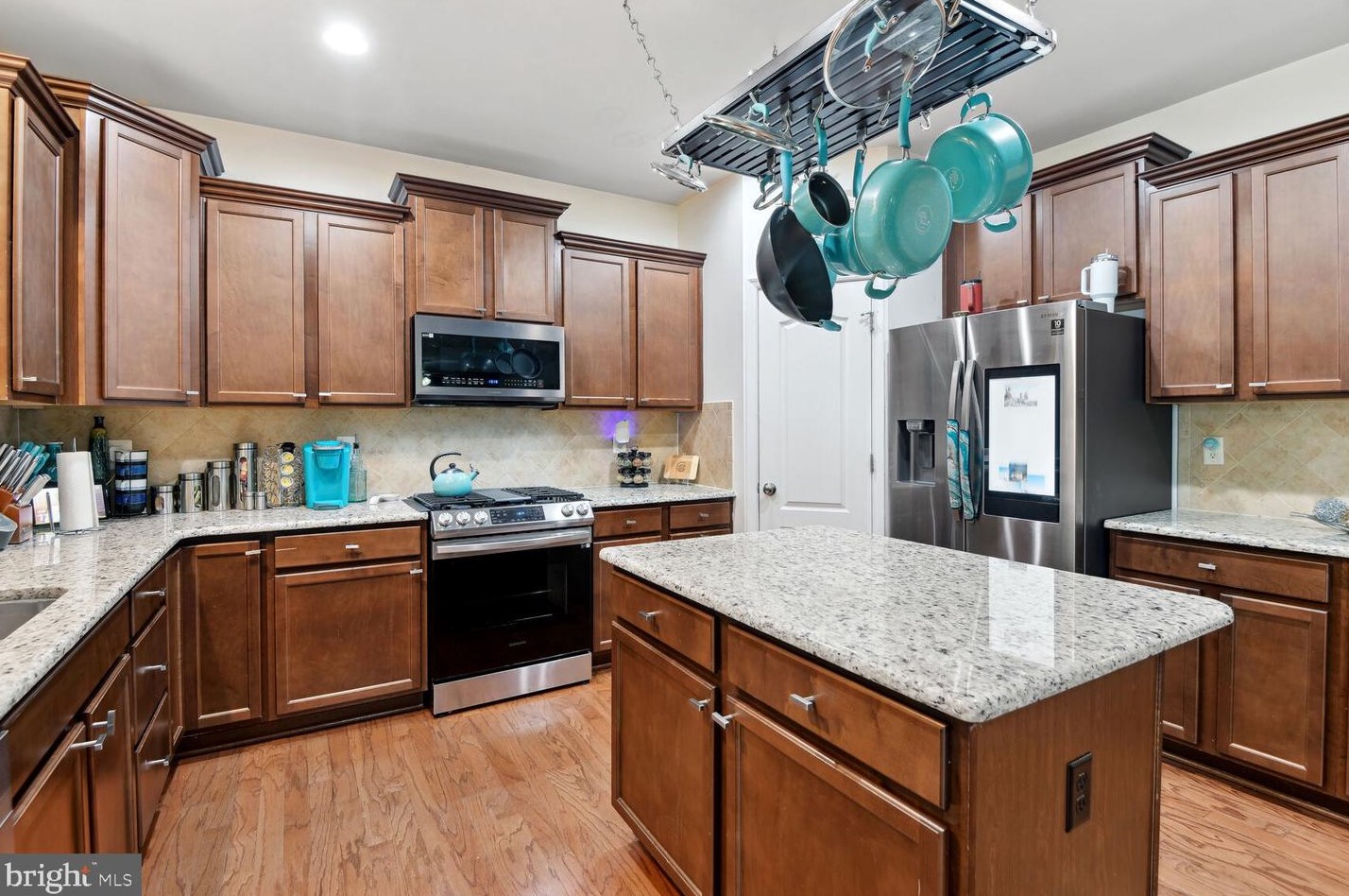 7720 Hollins Chapel Ct, Glen Burnie MD 21060-8396 exterior