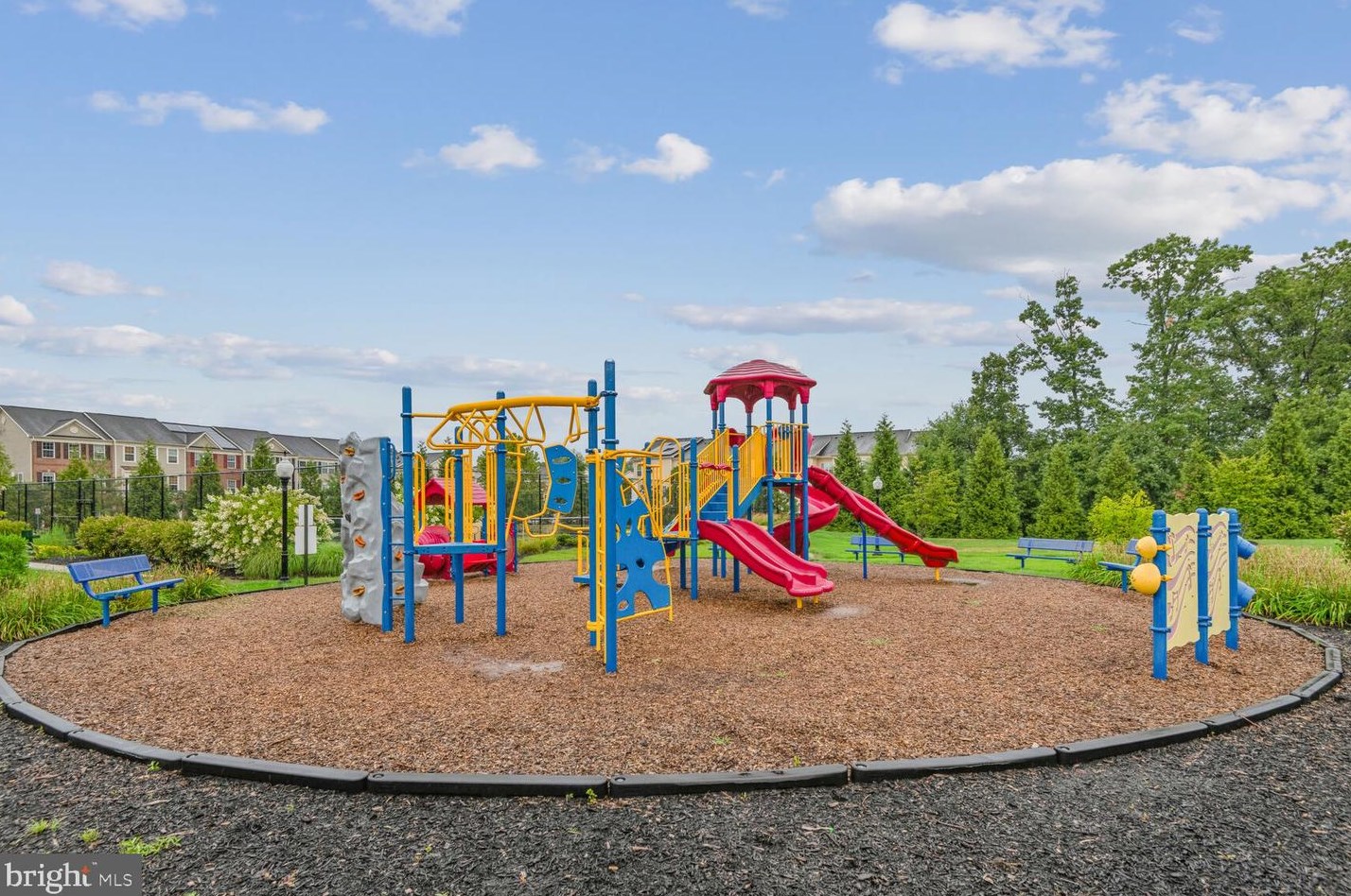 7720 Hollins Chapel Ct, Glen Burnie MD 21060-8396 exterior