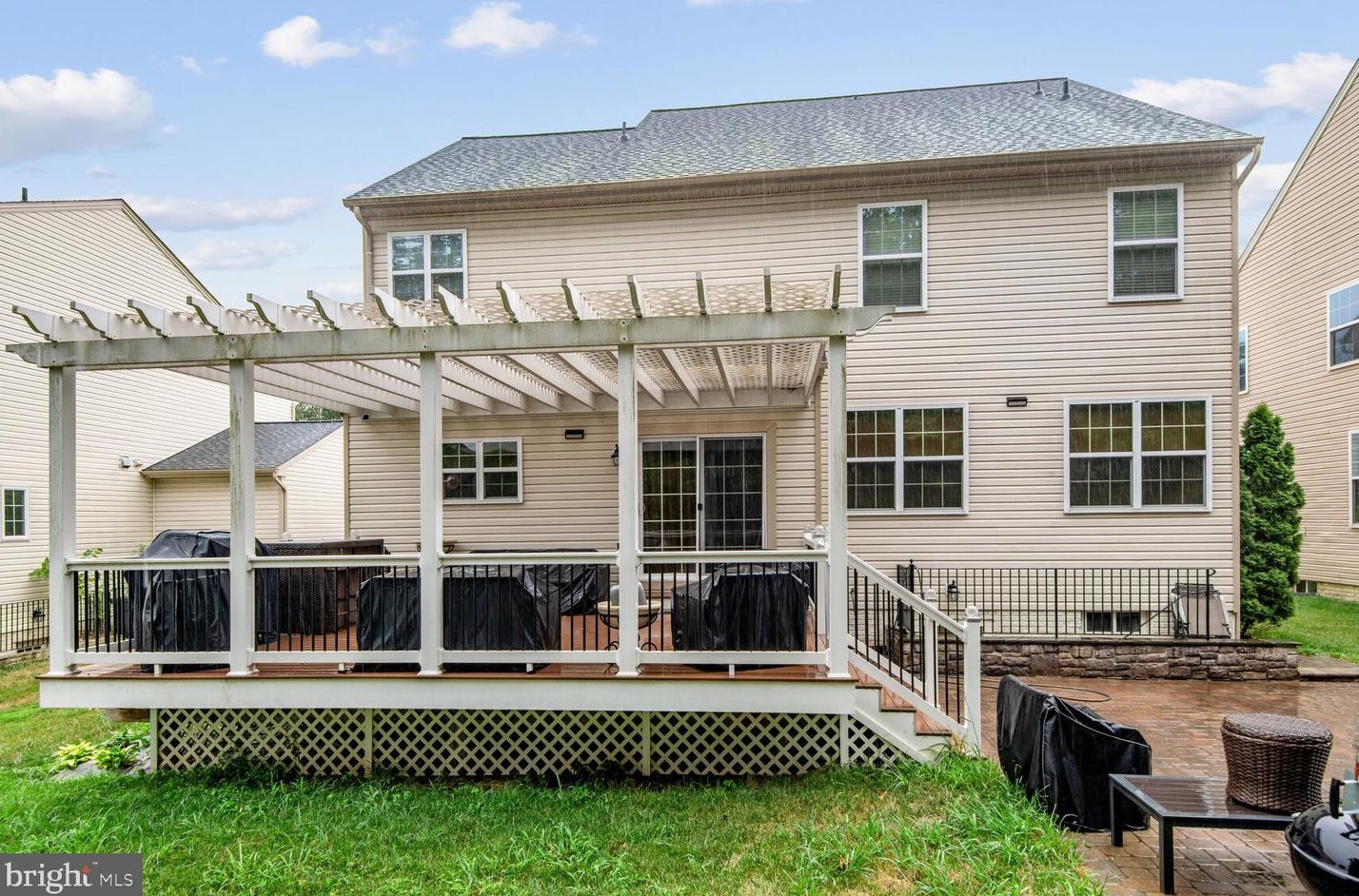 7720 Hollins Chapel Ct, Glen Burnie MD 21060-8396 exterior