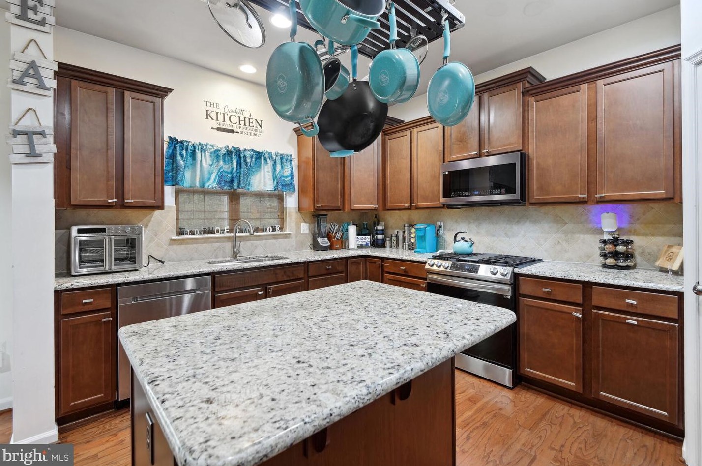 7720 Hollins Chapel Ct, Glen Burnie MD 21060-8396 exterior