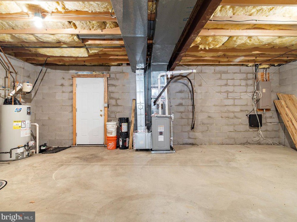 313 Doris Ave, Baltimore MD  21225-2805 exterior