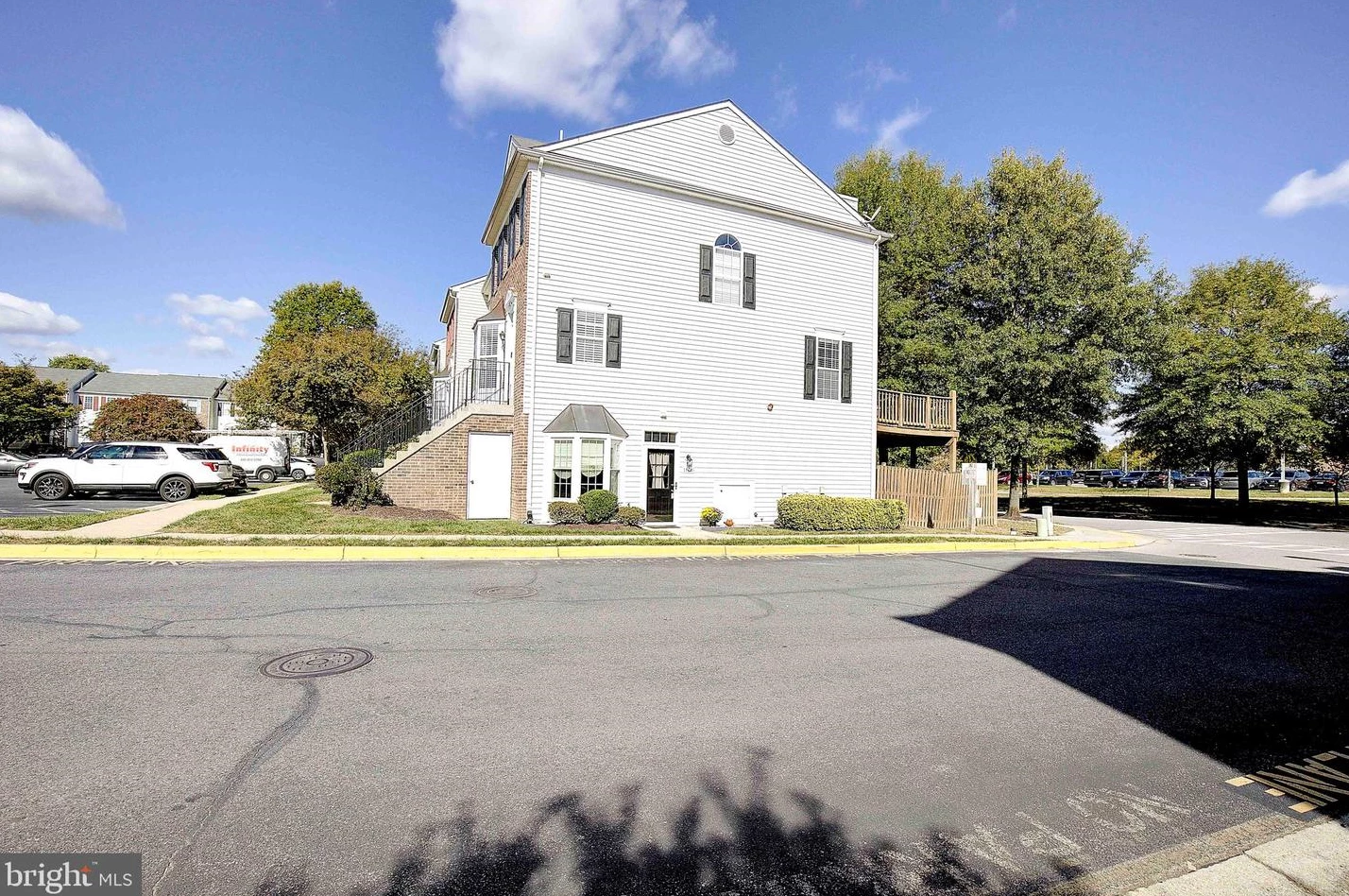 1100 Wickford Ct, Crofton MD  21114-3203 exterior