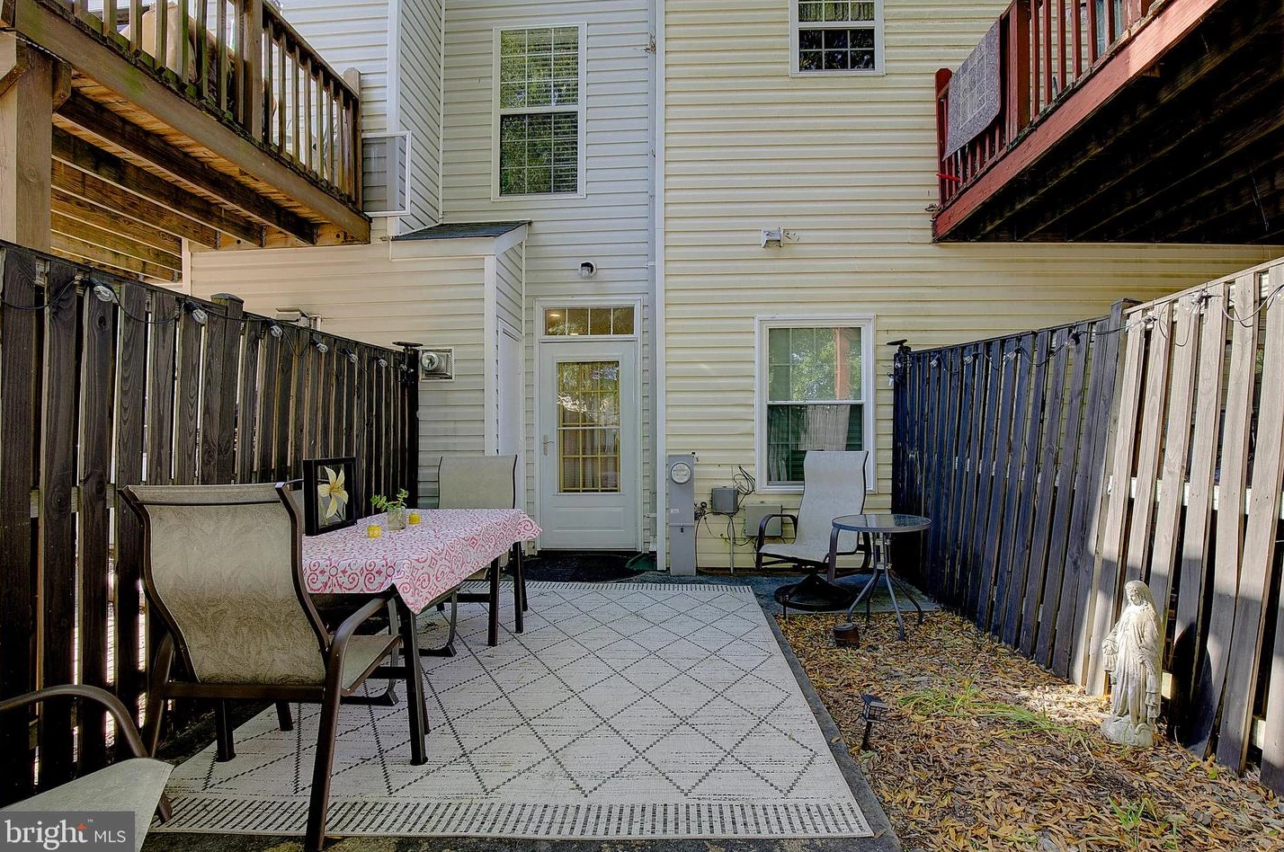 1100 Wickford Ct, Crofton MD 21114-3203 exterior