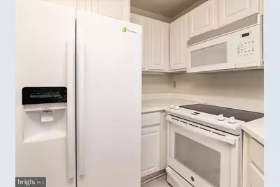 7101 Bay Front Drive #204, Annapolis, MD 21403 - Photo 7