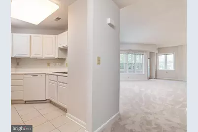 7101 Bay Front Drive #204, Annapolis, MD 21403 - Photo 5