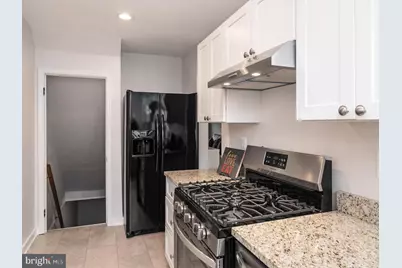 756 Old Riverside Rd, Brooklyn Park, MD 21225 - Photo 9