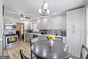 7917 Parke W Dr, Glen Burnie, MD 21061 - Photo 17