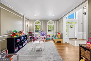 99 Hummingbird Ct, Dunkirk, MD 20754 - Photo 7