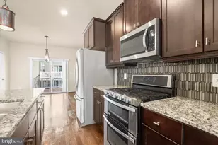 512 Pebblebrook Ln, Glen Burnie, MD 21060 - Photo 13