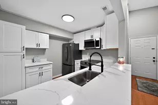 608 Rolling Hill Walk, Odenton, MD 21113 - Photo 15