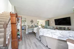 7954 Cobbler Ln, Pasadena, MD 21122 - Photo 11