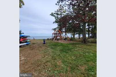 4715 Frederick Avenue, Shady Side, MD 20764 - Photo 13