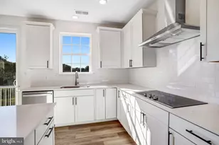 5735 Howard Dr, Glen Burnie, MD 21061 - Photo 23