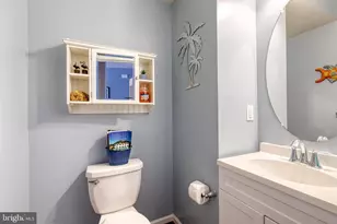 7416 Willow View Ln, Glen Burnie, MD 21060 - Photo 11