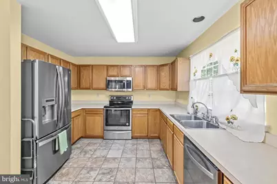 112 Farmbrook Lane, Hanover, MD 21076 - Photo 17