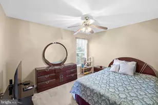 112 Farmbrook Ln, Hanover, MD 21076 - Photo 29