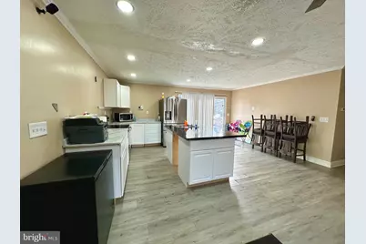 329 10th, Brooklyn, MD 21225 - Photo 5