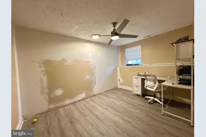 329 10th, Brooklyn, MD 21225 - Photo 25