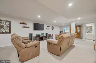 7560 Newmanstown Dr, Hanover, MD 21076 - Photo 35
