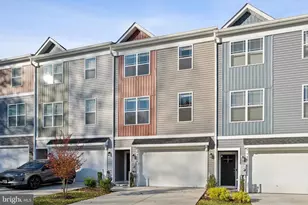 7808 Wolf Run Ln, Severn, MD 21144 - Photo 3