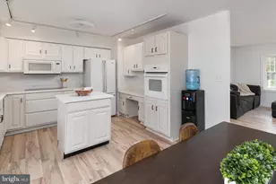 7963 Oak Rd, Pasadena, MD 21122 - Photo 7