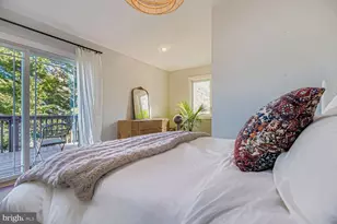 2023 Bay Rd, Pasadena, MD 21122 - Photo 15