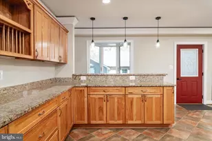 610 E Marshall Ave, Deale, MD 20751 - Photo 17