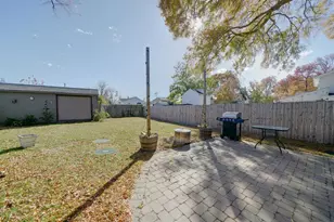 7819 Appletree Rd, Pasadena, MD 21122 - Photo 35