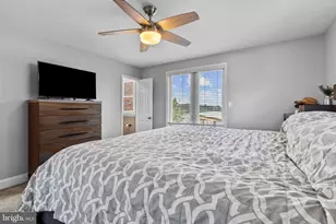 7580 Beach Dr, Pasadena, MD 21122 - Photo 15