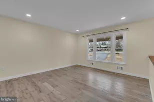 151 Long Point Ct, Pasadena, MD 21122 - Photo 23