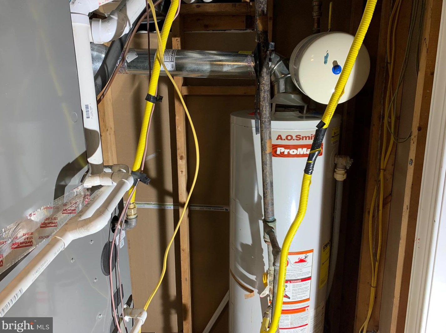 212 Edgevale Rd, Baltimore MD 21210-2109 exterior