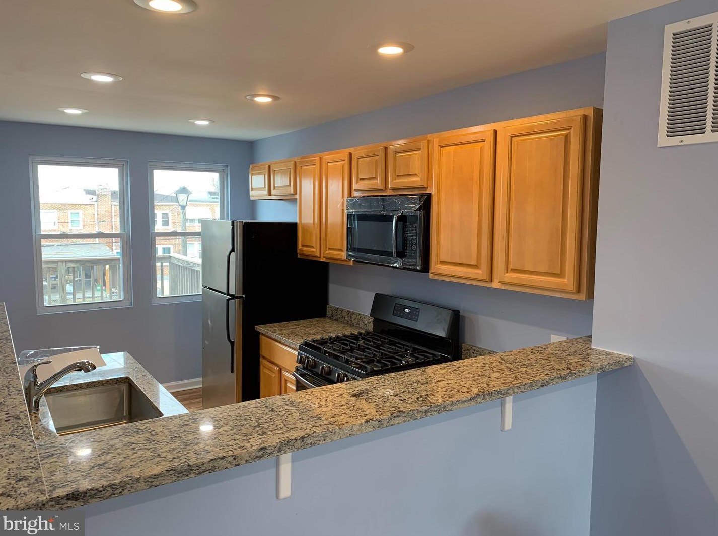 212 Edgevale Rd, Baltimore MD 21210-2109 exterior