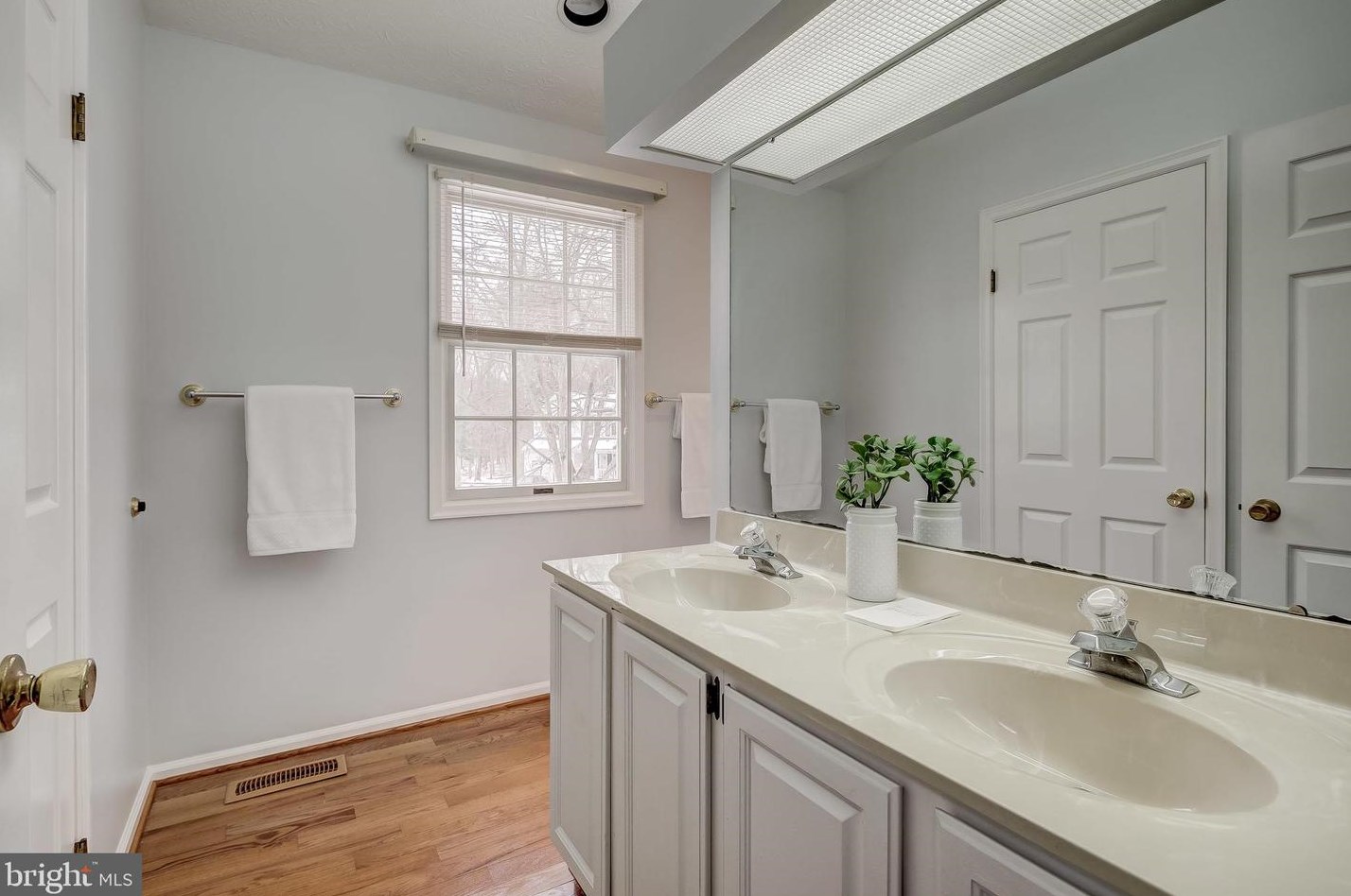 2084 Ingleside Ct, Crofton MD 21114-1849 exterior