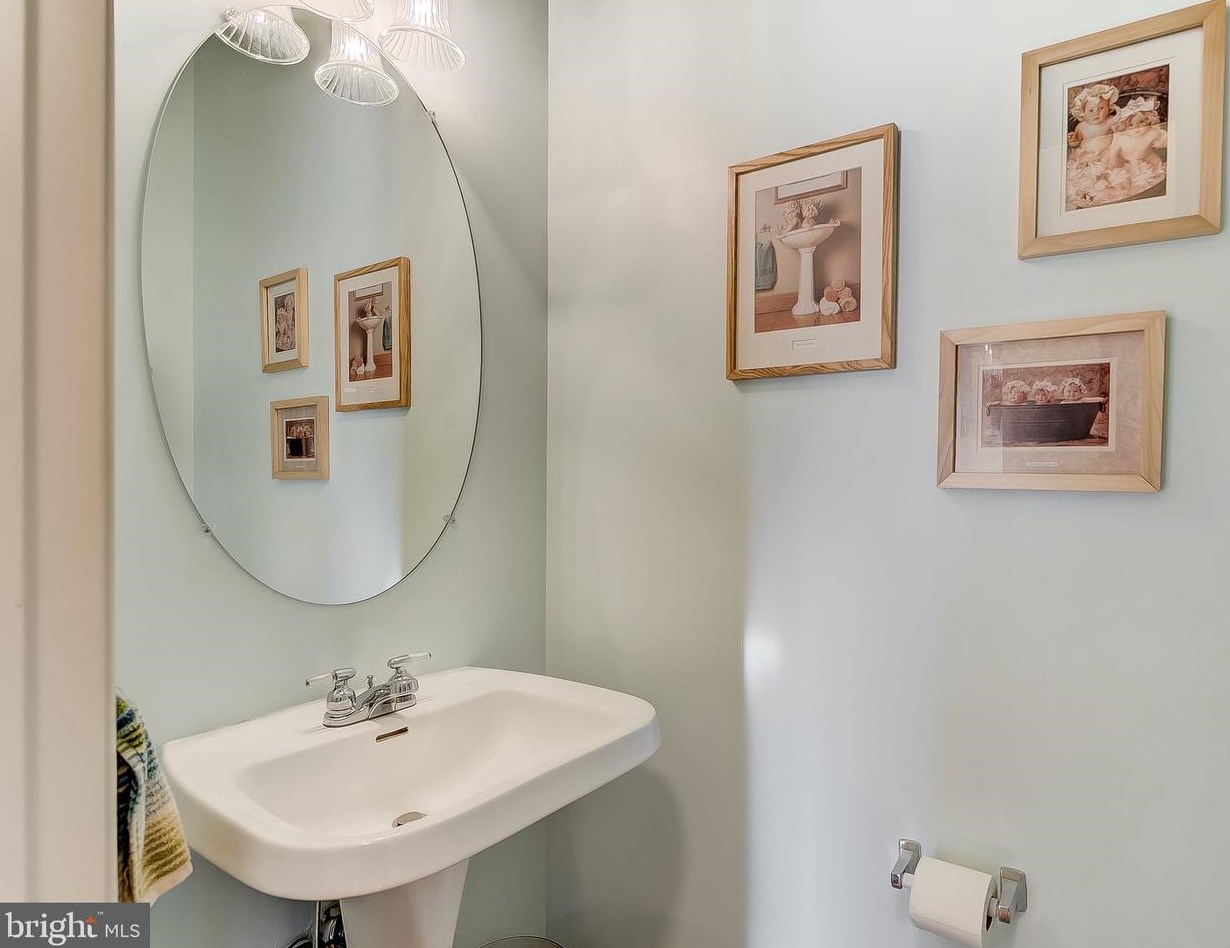 2900 Middle Brg Ct, Crofton MD 21114-2498 exterior