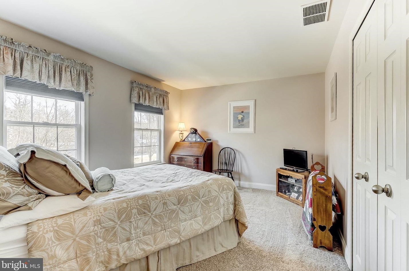 2900 Middle Brg Ct, Crofton MD 21114-2498 exterior