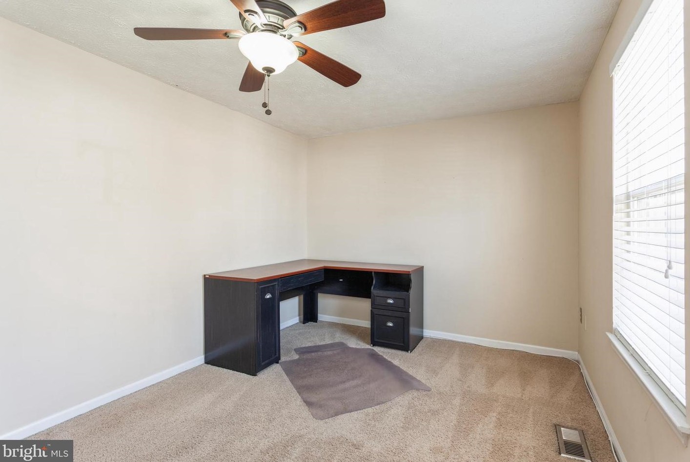 2537 Log Ml Ct, Crofton MD 21114-1859 exterior