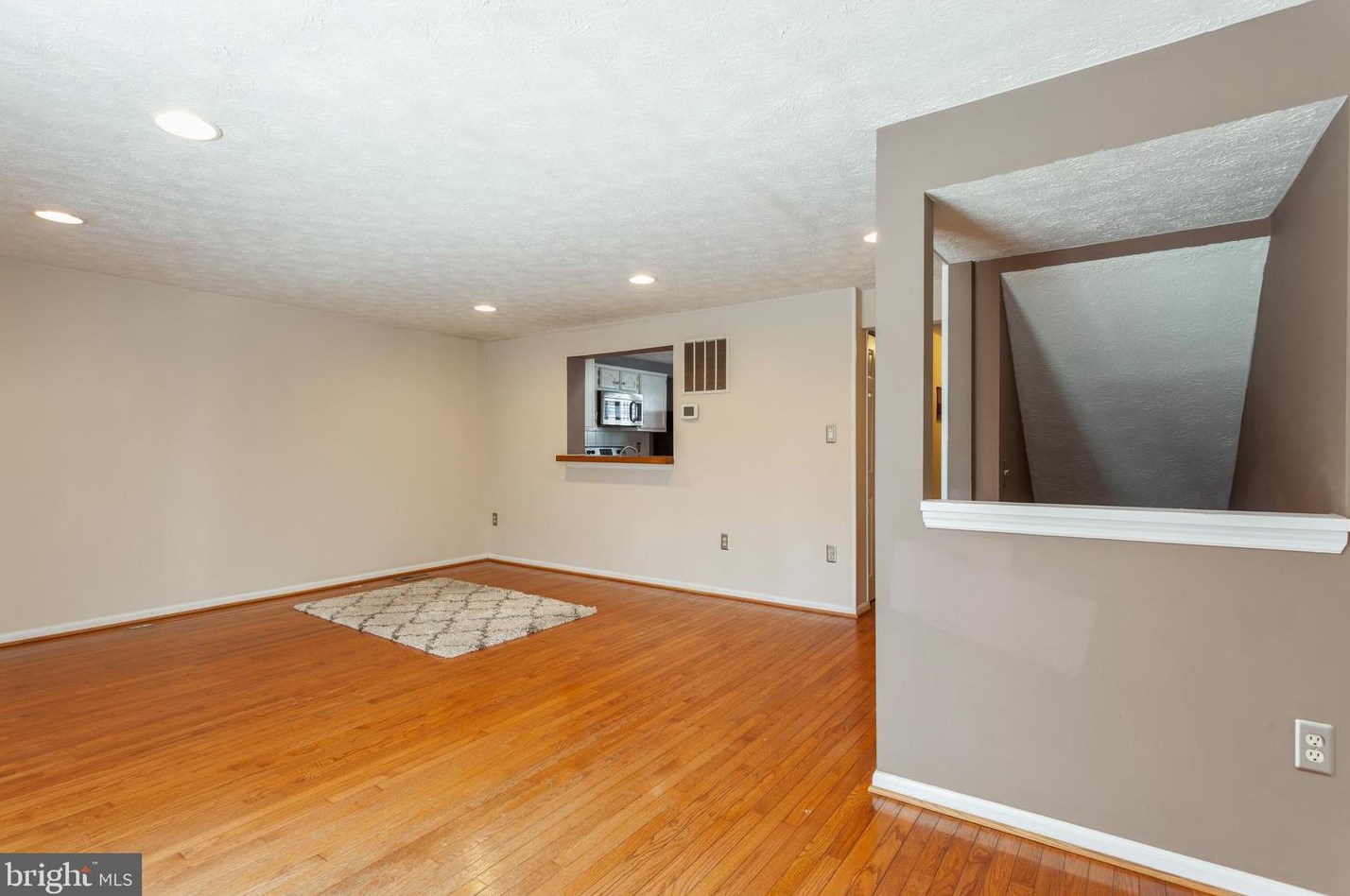 2537 Log Ml Ct, Crofton MD 21114-1859 exterior