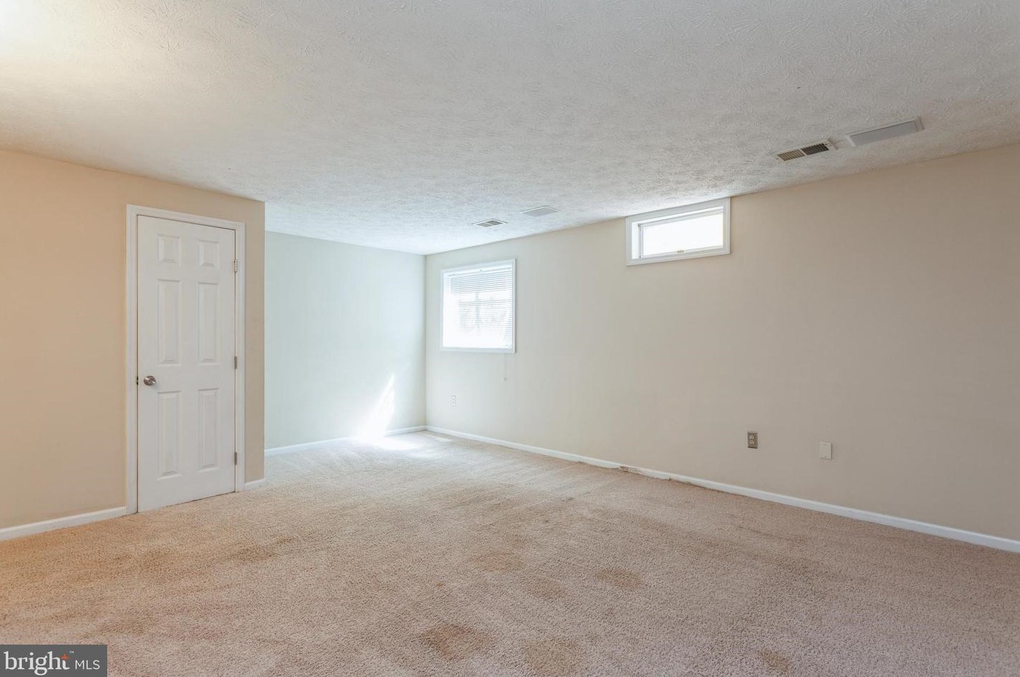 2537 Log Ml Ct, Crofton MD 21114-1859 exterior