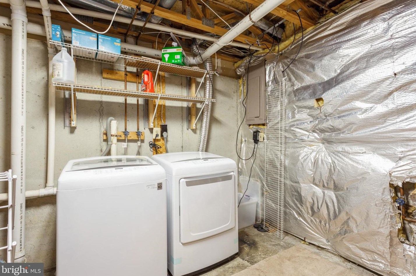 2537 Log Ml Ct, Crofton MD 21114-1859 exterior