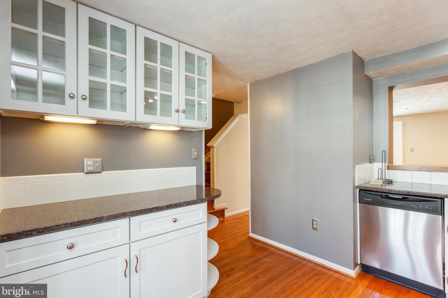 2537 Log Ml Ct, Crofton MD 21114-1859 exterior