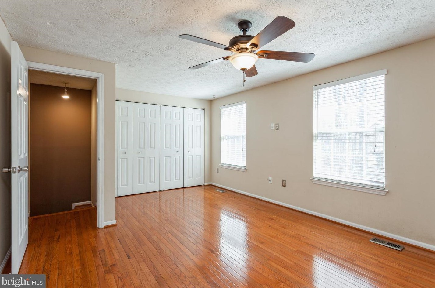 2537 Log Ml Ct, Crofton MD 21114-1859 exterior