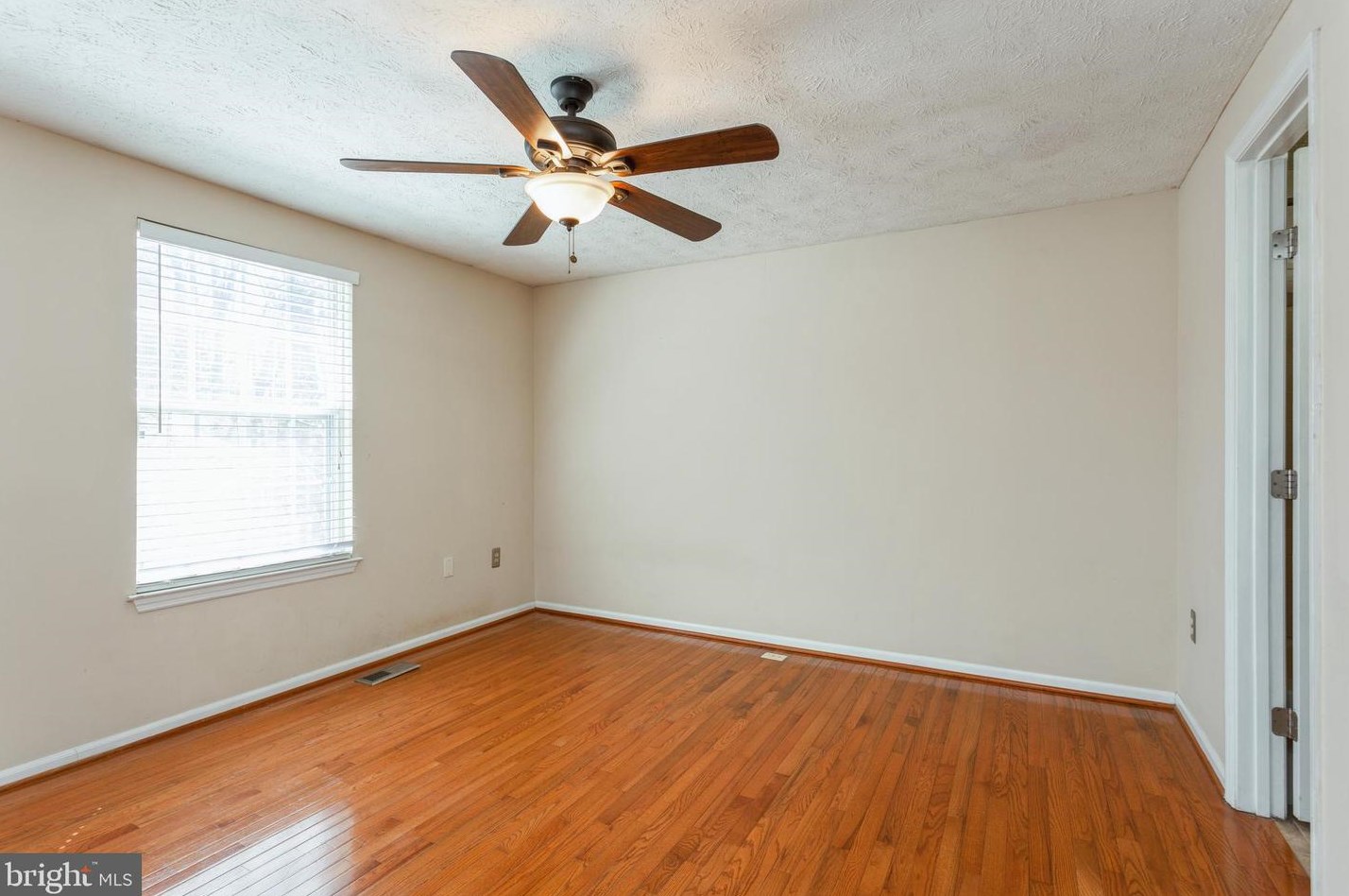 2537 Log Ml Ct, Crofton MD 21114-1859 exterior